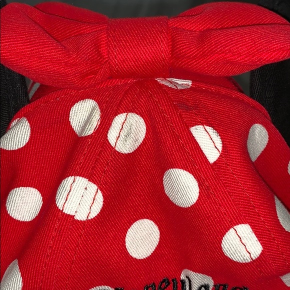 Minnie Mouse Hat - Picture 2 of 4